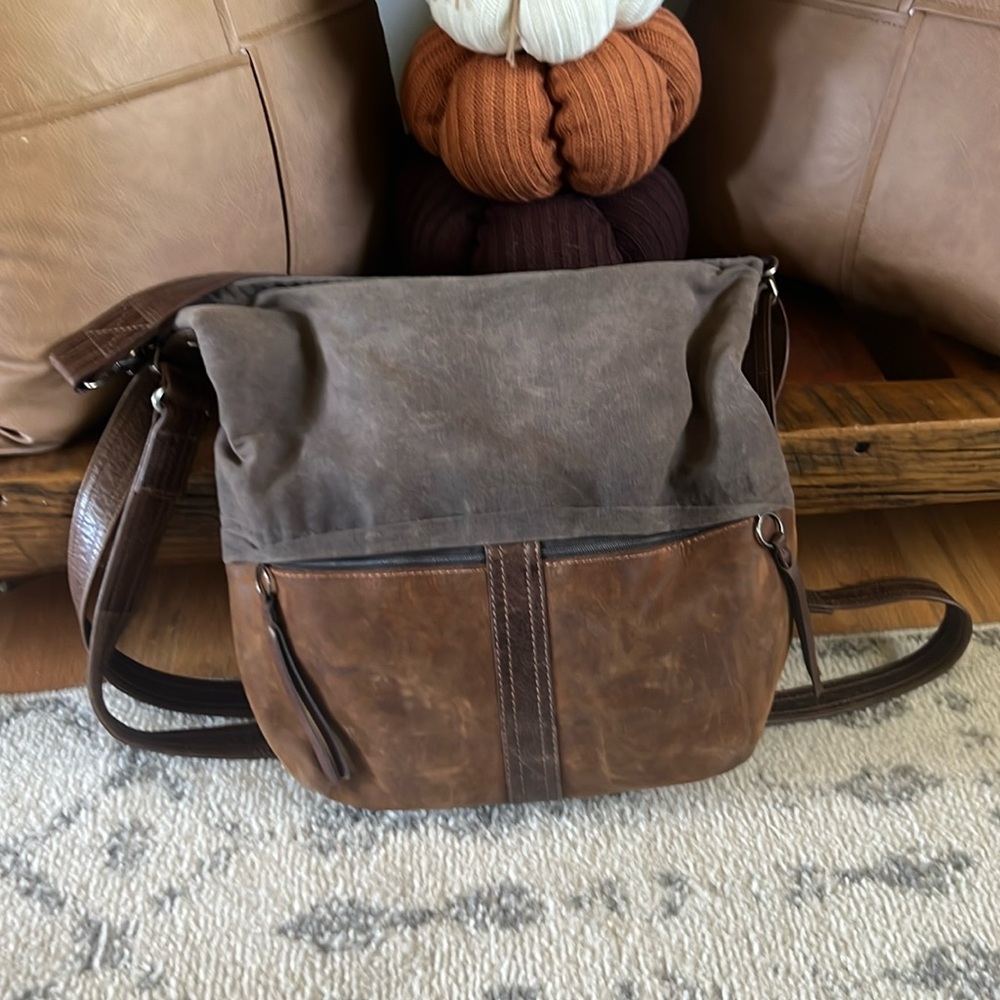 R&T city safari bag